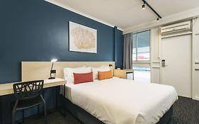 Nightcap At Edge Hill Tavern